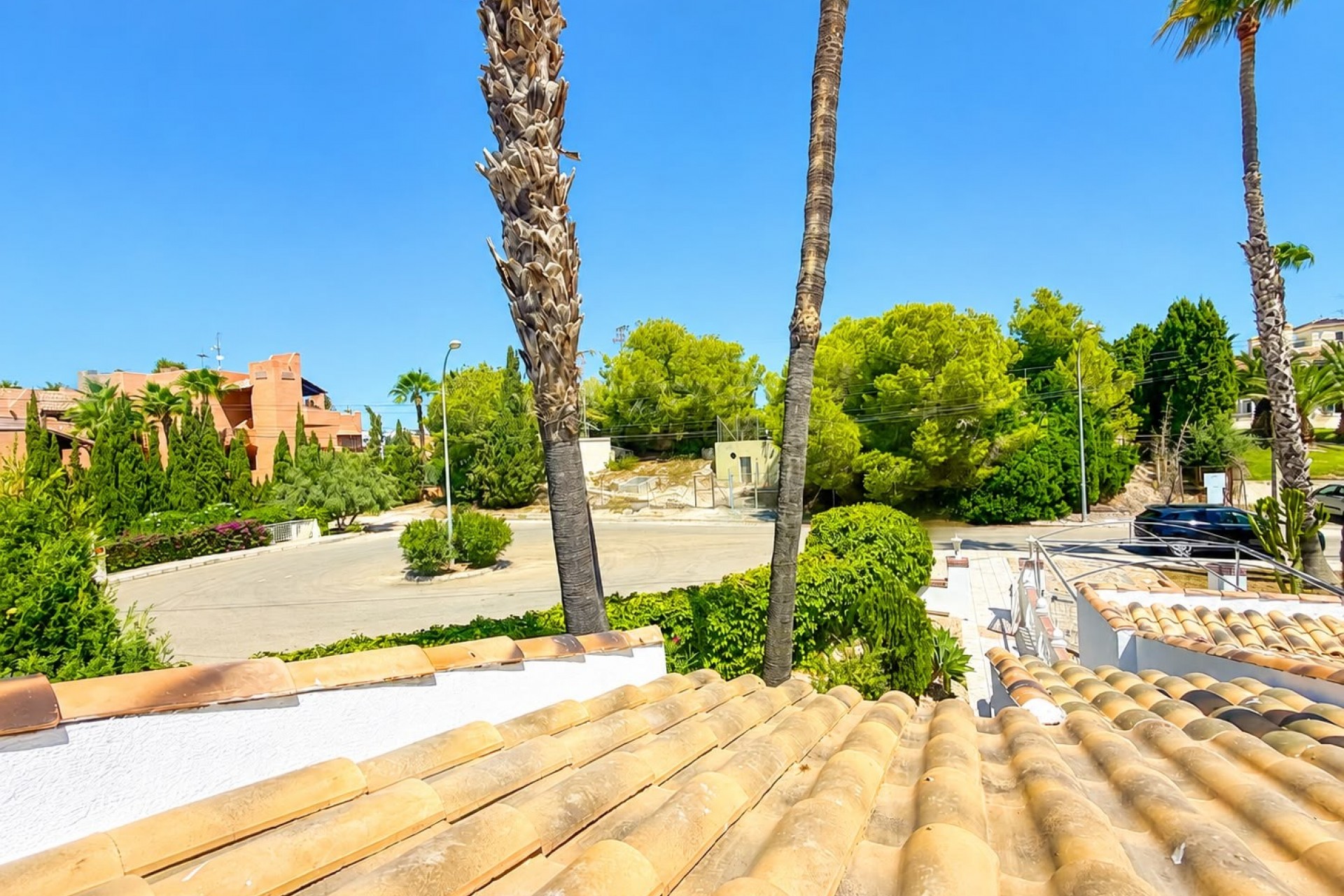 Resale - Villa -
Villamartin - Costa Blanca