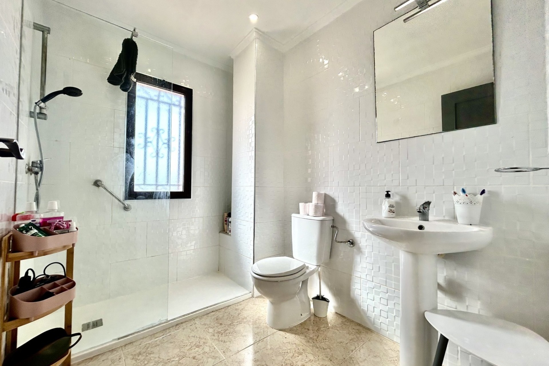 Resale - Villa -
Villamartin - Costa Blanca