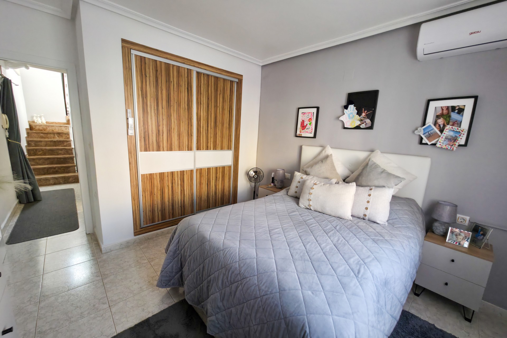 Resale - Villa -
Villamartin - Costa Blanca
