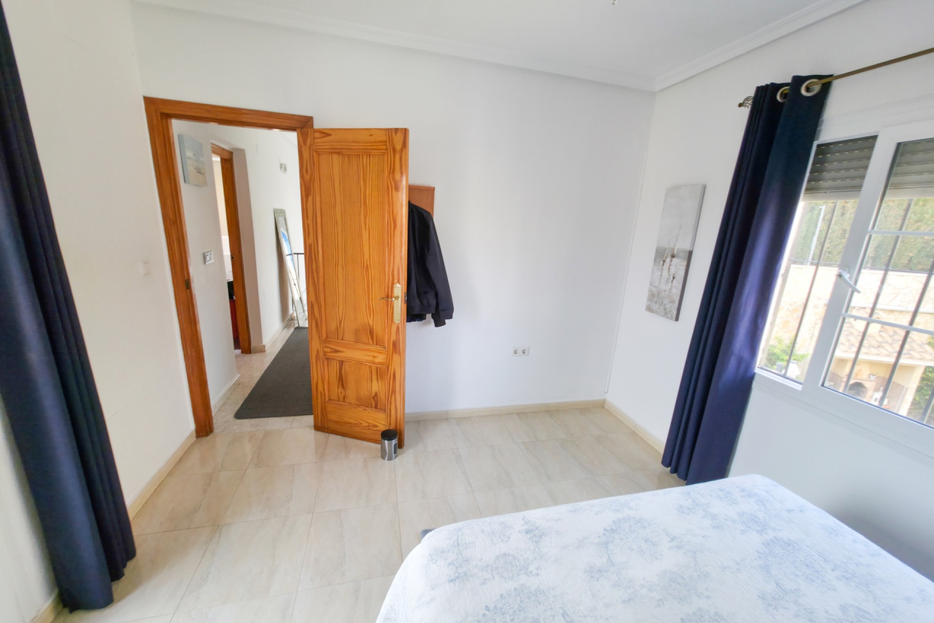 Resale - Villa -
Villamartin - Costa Blanca