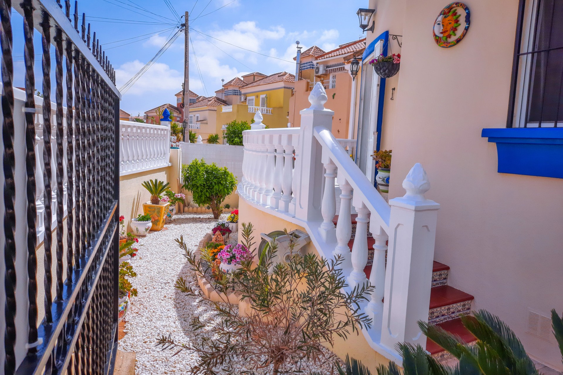 Resale - Villa -
Villamartin - Costa Blanca