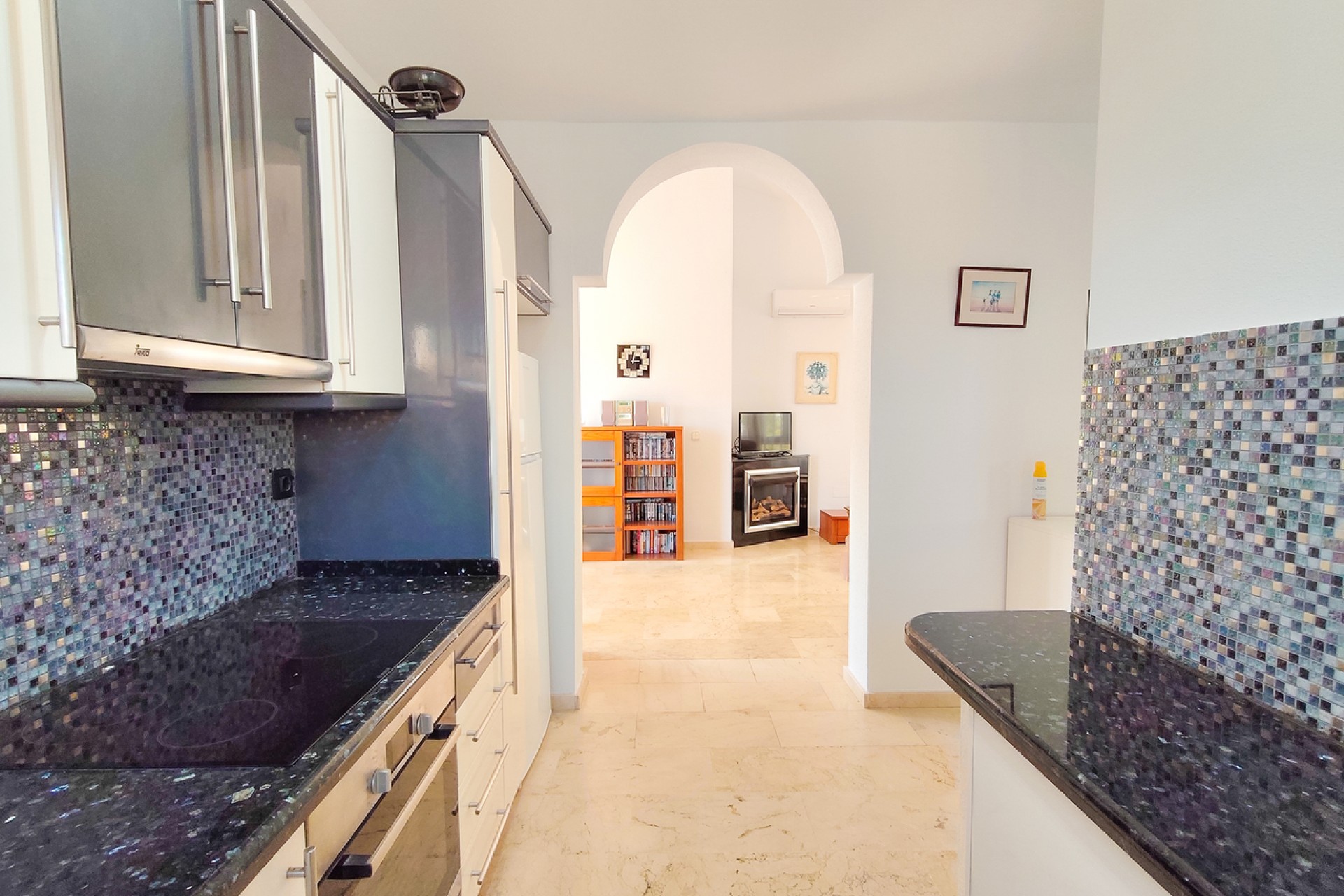 Resale - Villa -
Villamartin - Costa Blanca