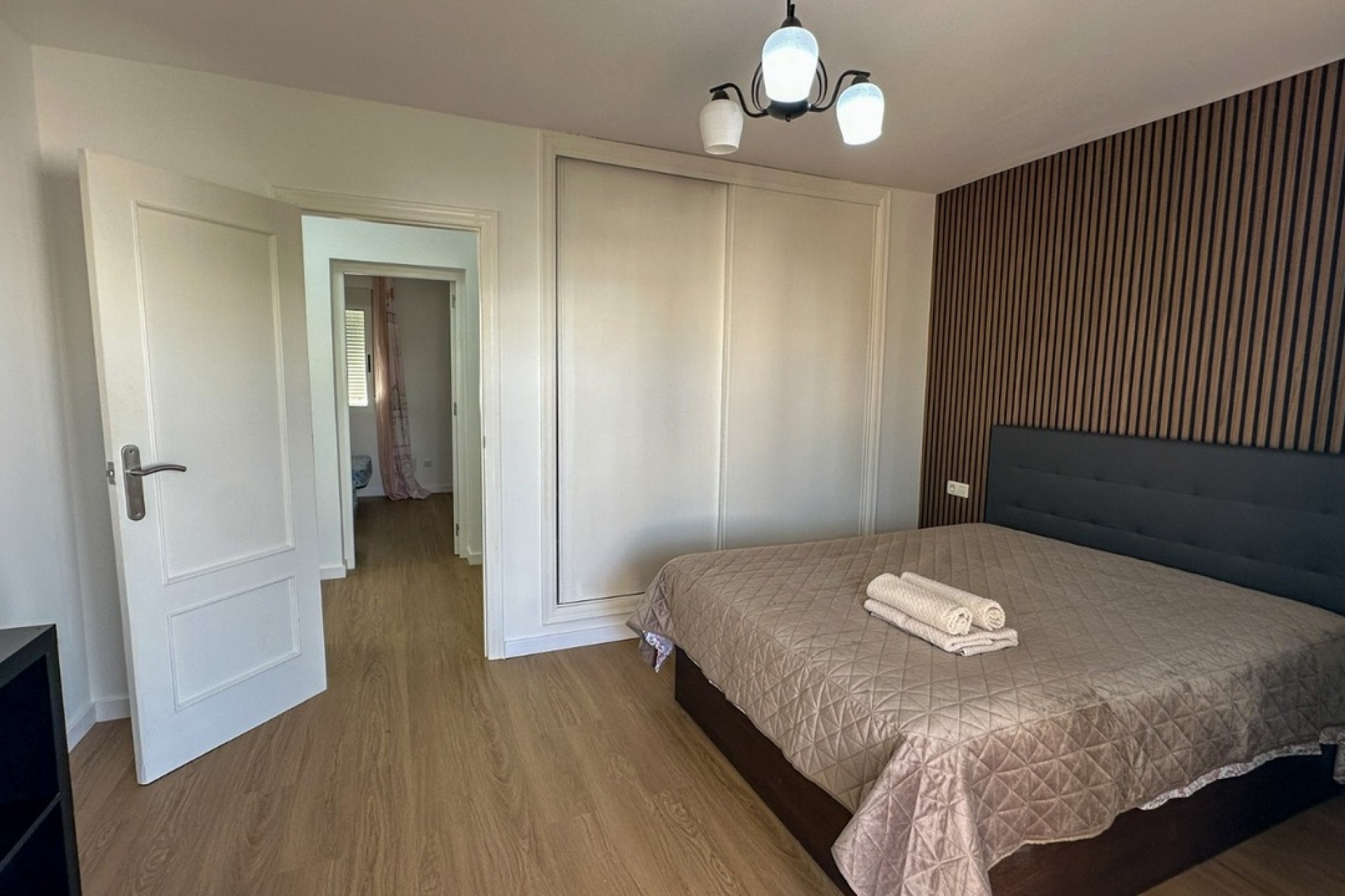 Resale - Villa -
Villamartin - Costa Blanca