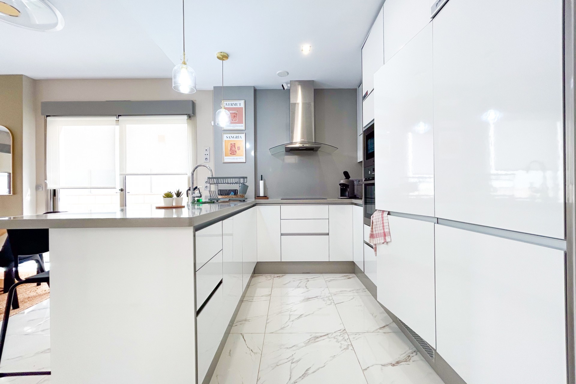Resale - Villa -
Villamartin - Costa Blanca