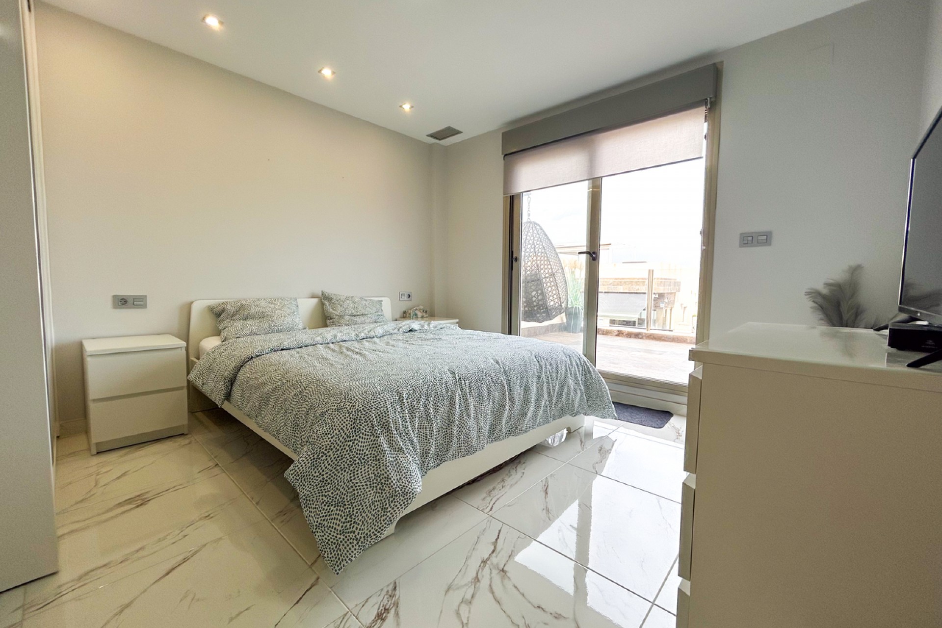 Resale - Villa -
Villamartin - Costa Blanca