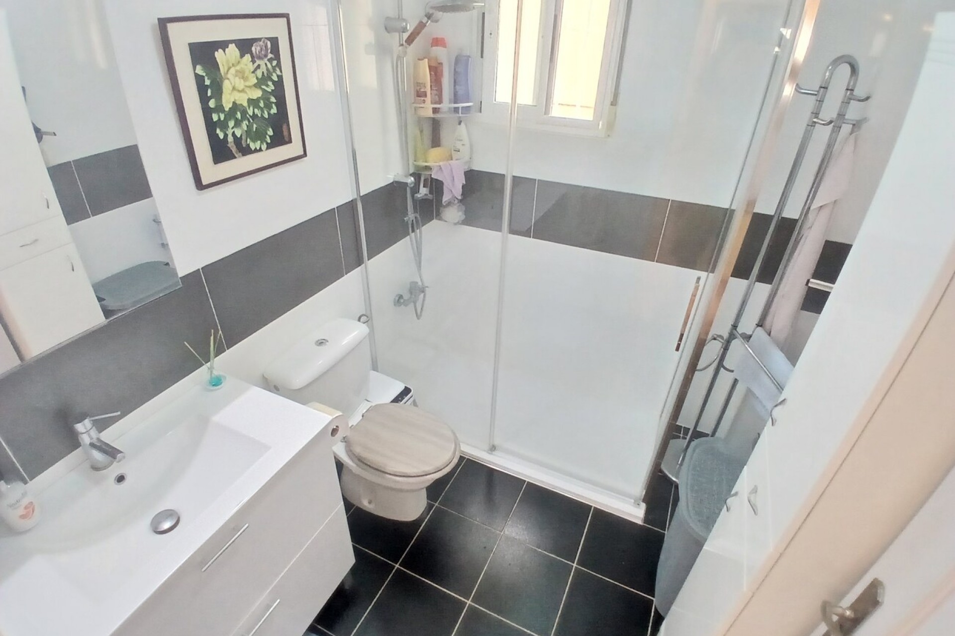 Resale - Villa -
Villamartin - Costa Blanca