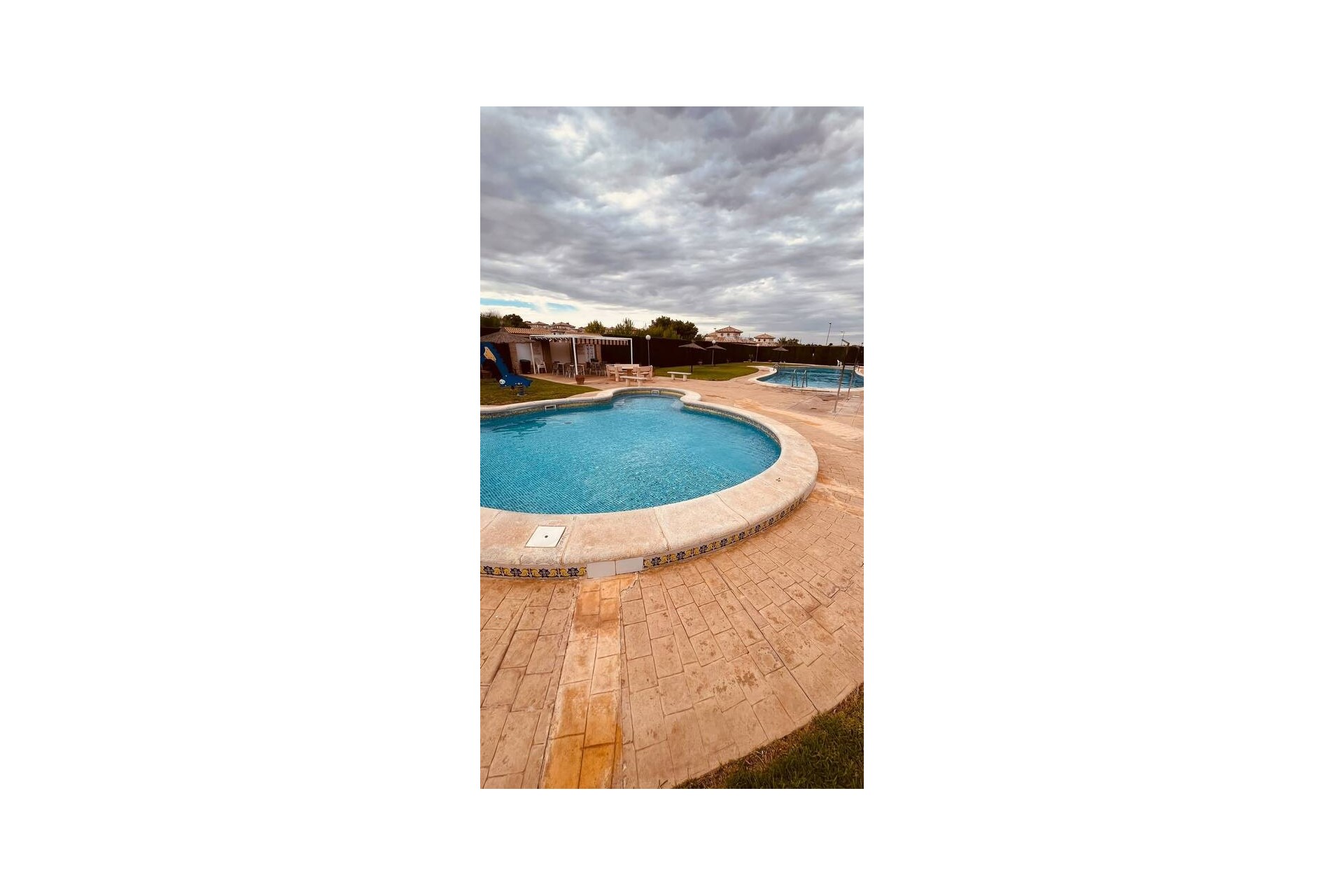 Resale - Villa -
Villamartin - Costa Blanca