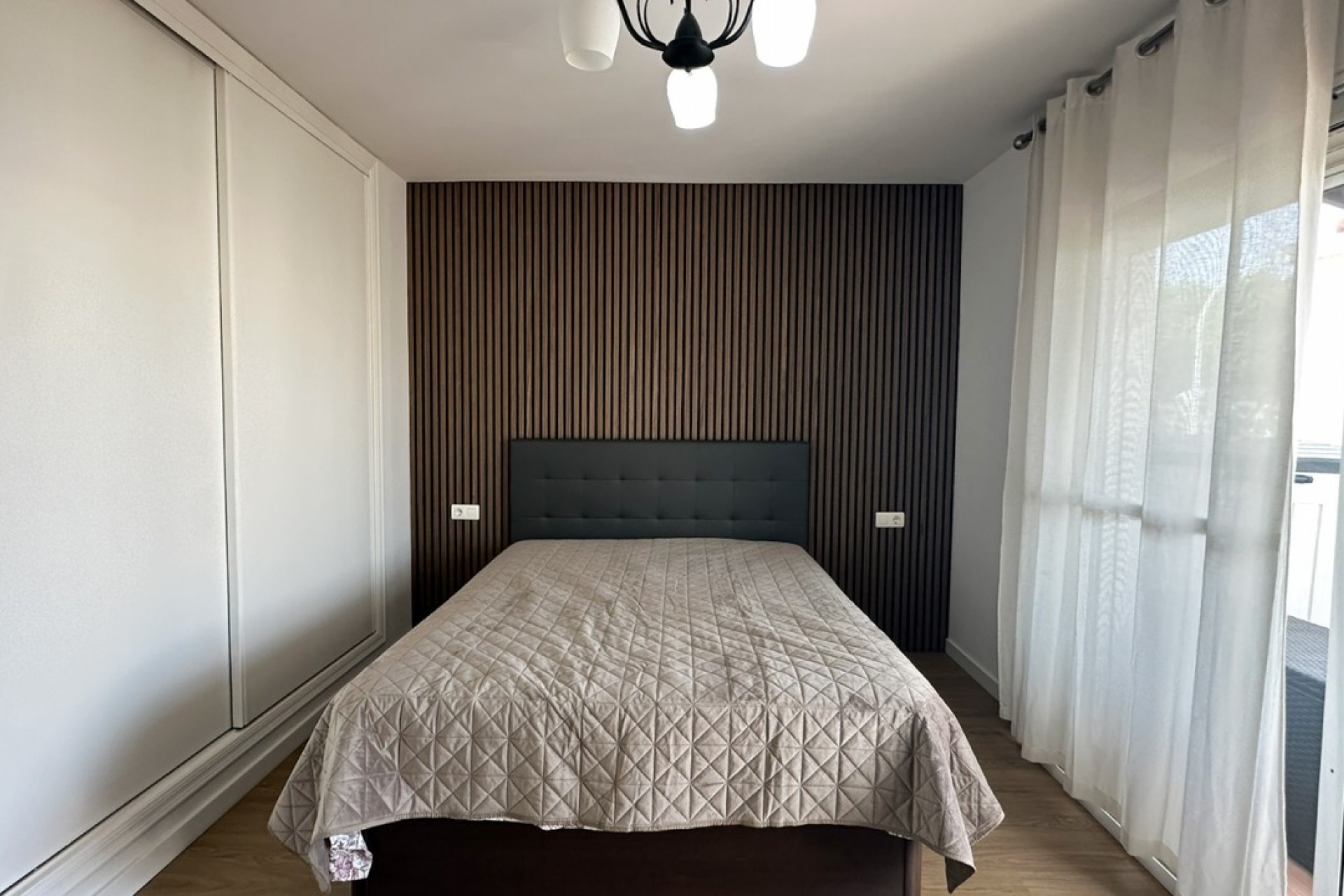 Resale - Villa -
Villamartin - Costa Blanca