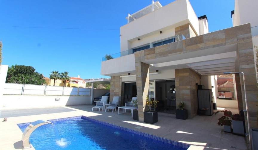 Resale - Villa -
Villamartin - El Galan