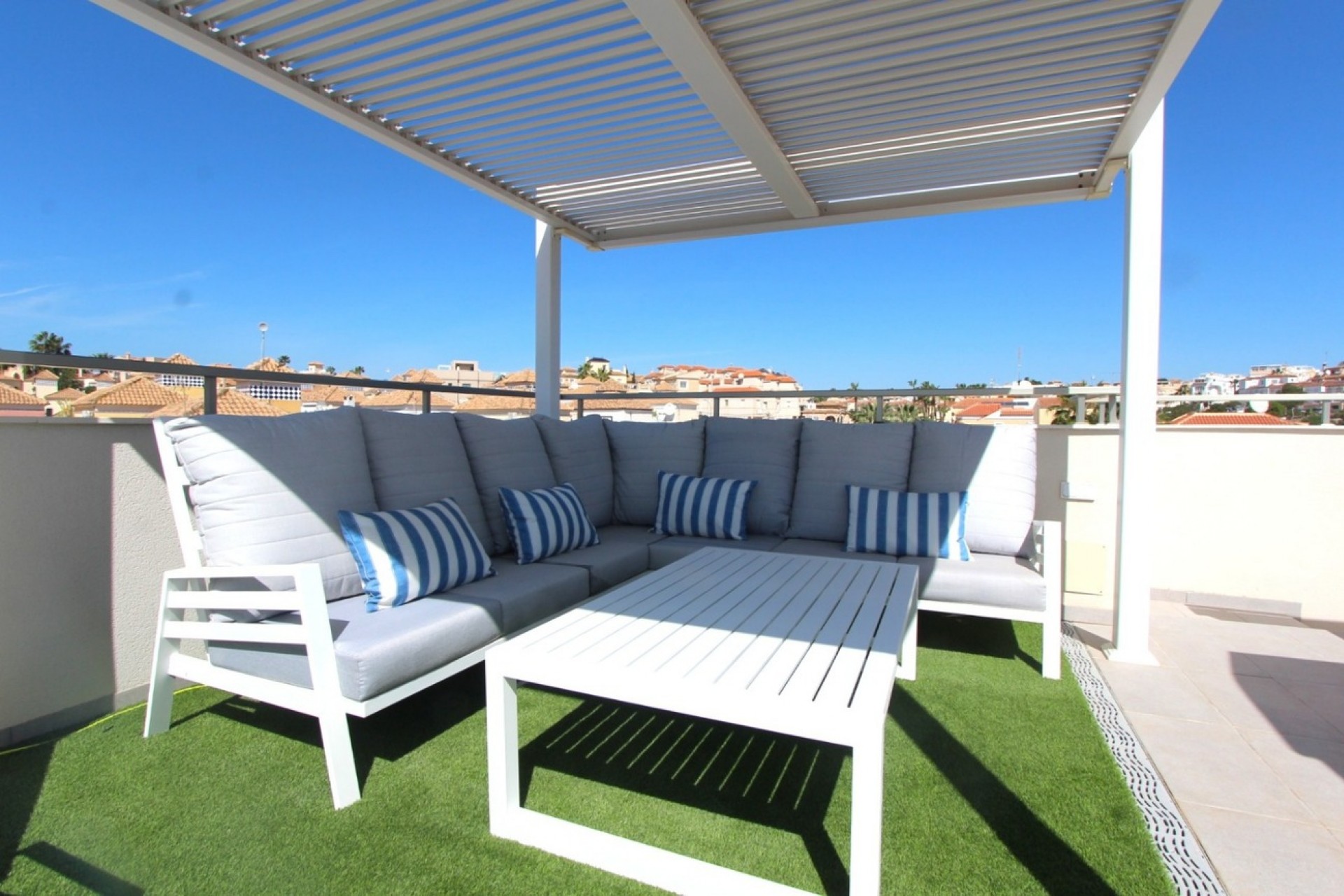 Resale - Villa -
Villamartin - El Galan