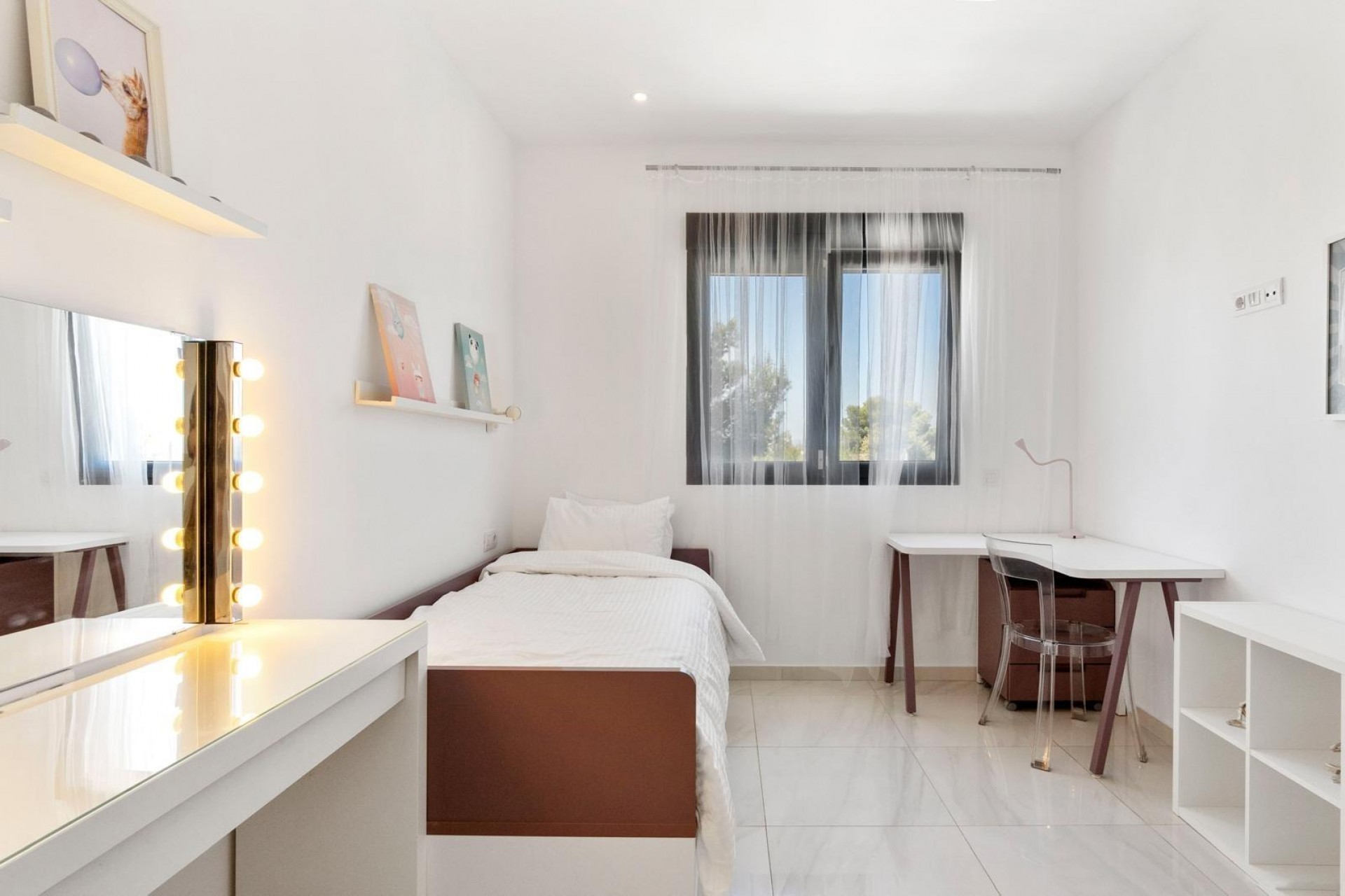 Resale - Villa -
Villamartin - Orihuela Costa