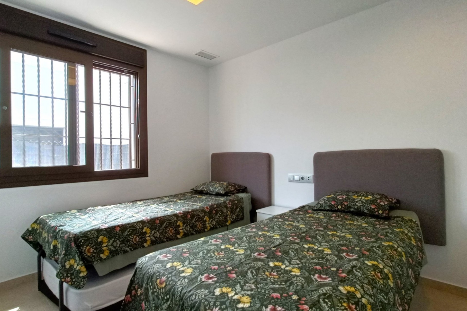 Resale - Villa -
Vistabella Golf Entre Naranjos - Inland