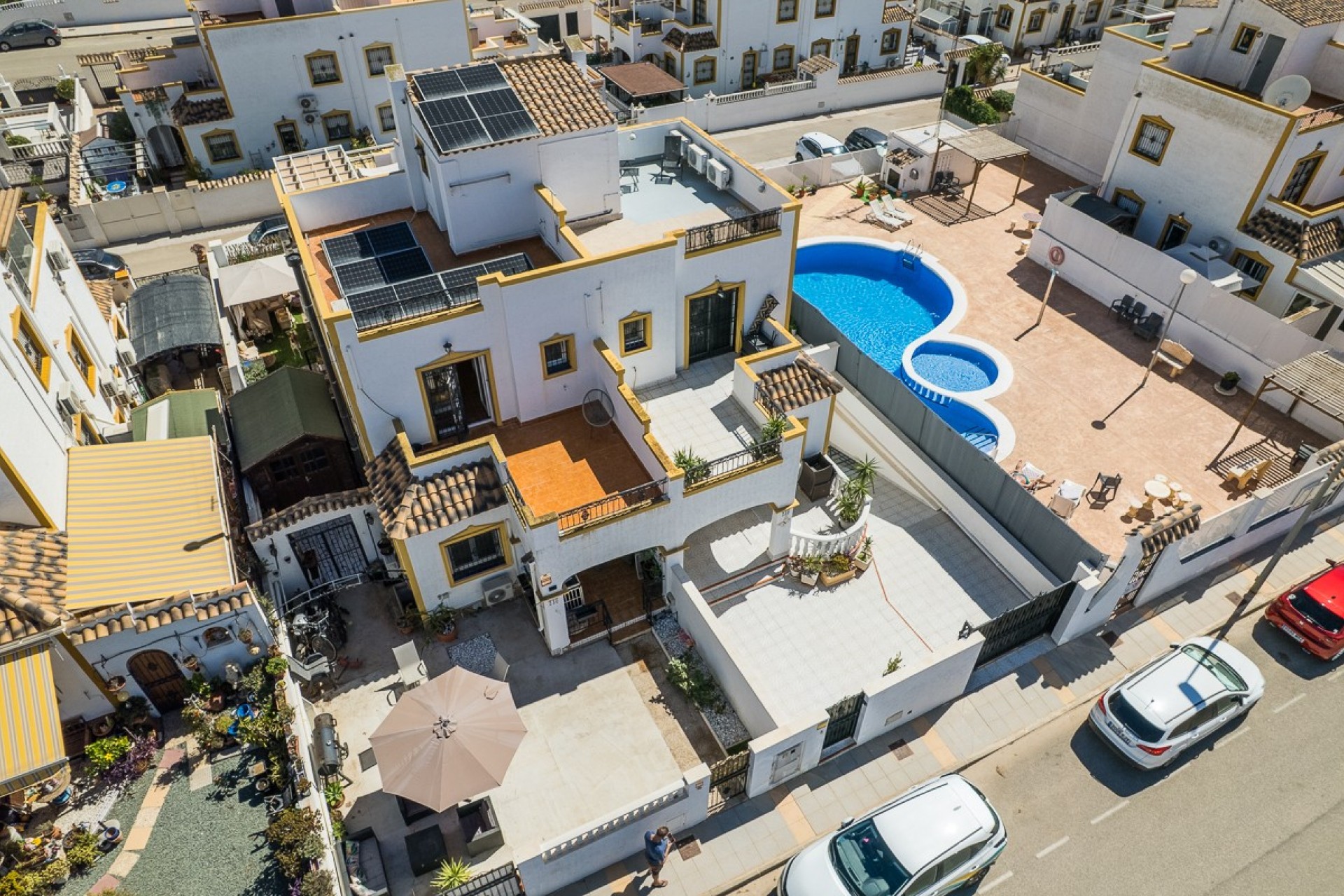 Resale - Villa -
Vistabella Golf Entre Naranjos - Inland