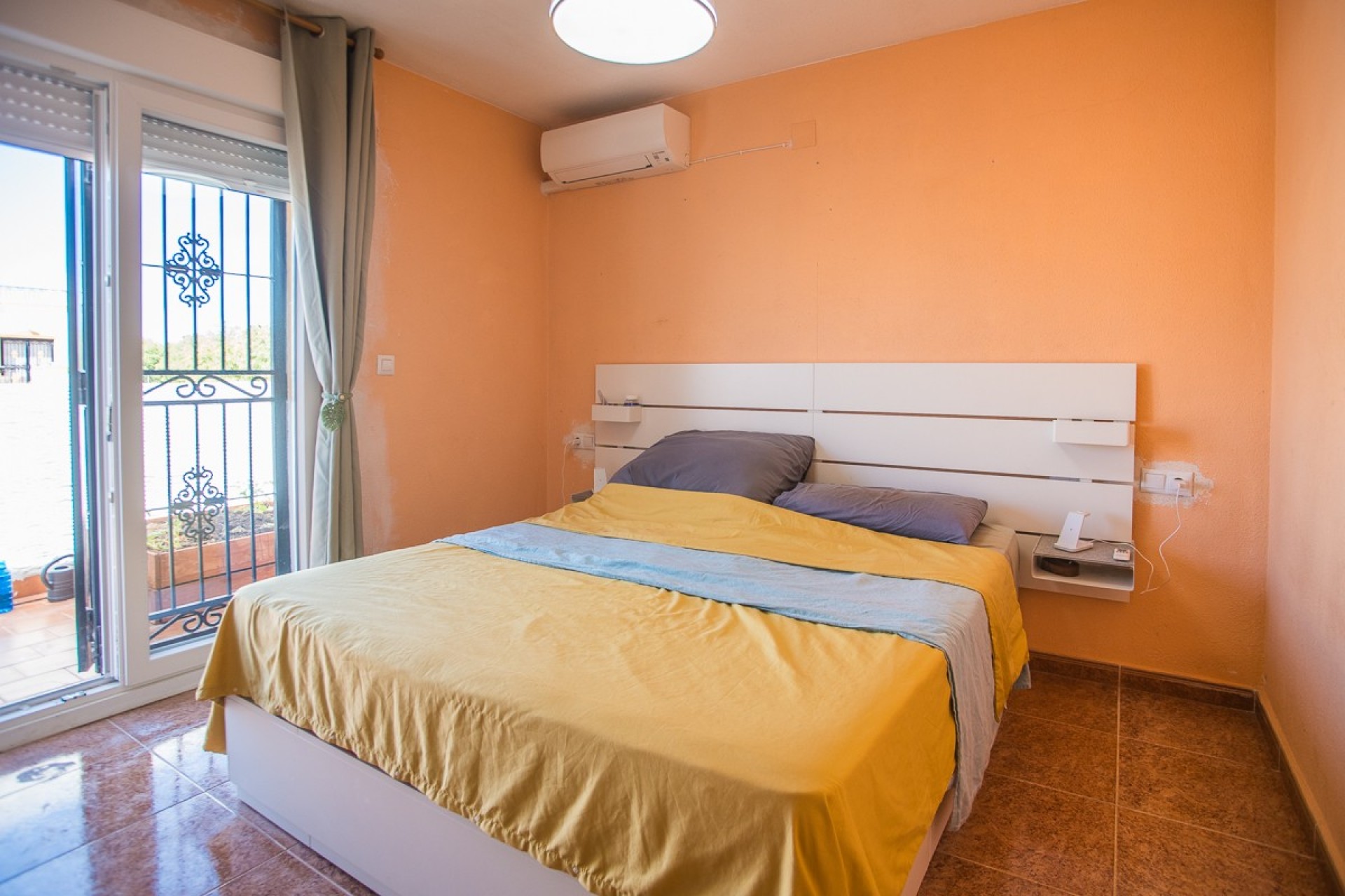 Resale - Villa -
Vistabella Golf Entre Naranjos - Inland