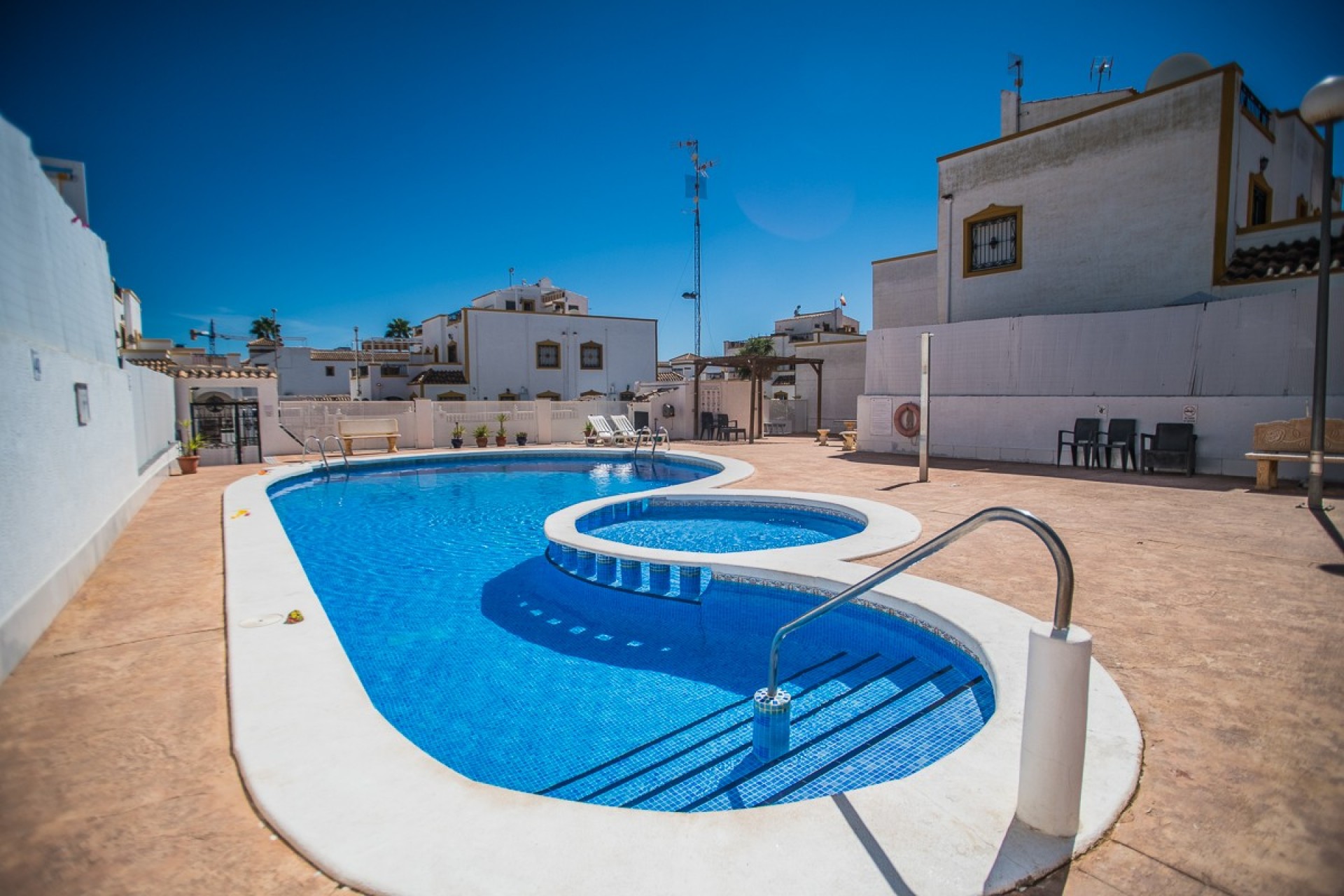Resale - Villa -
Vistabella Golf Entre Naranjos - Inland
