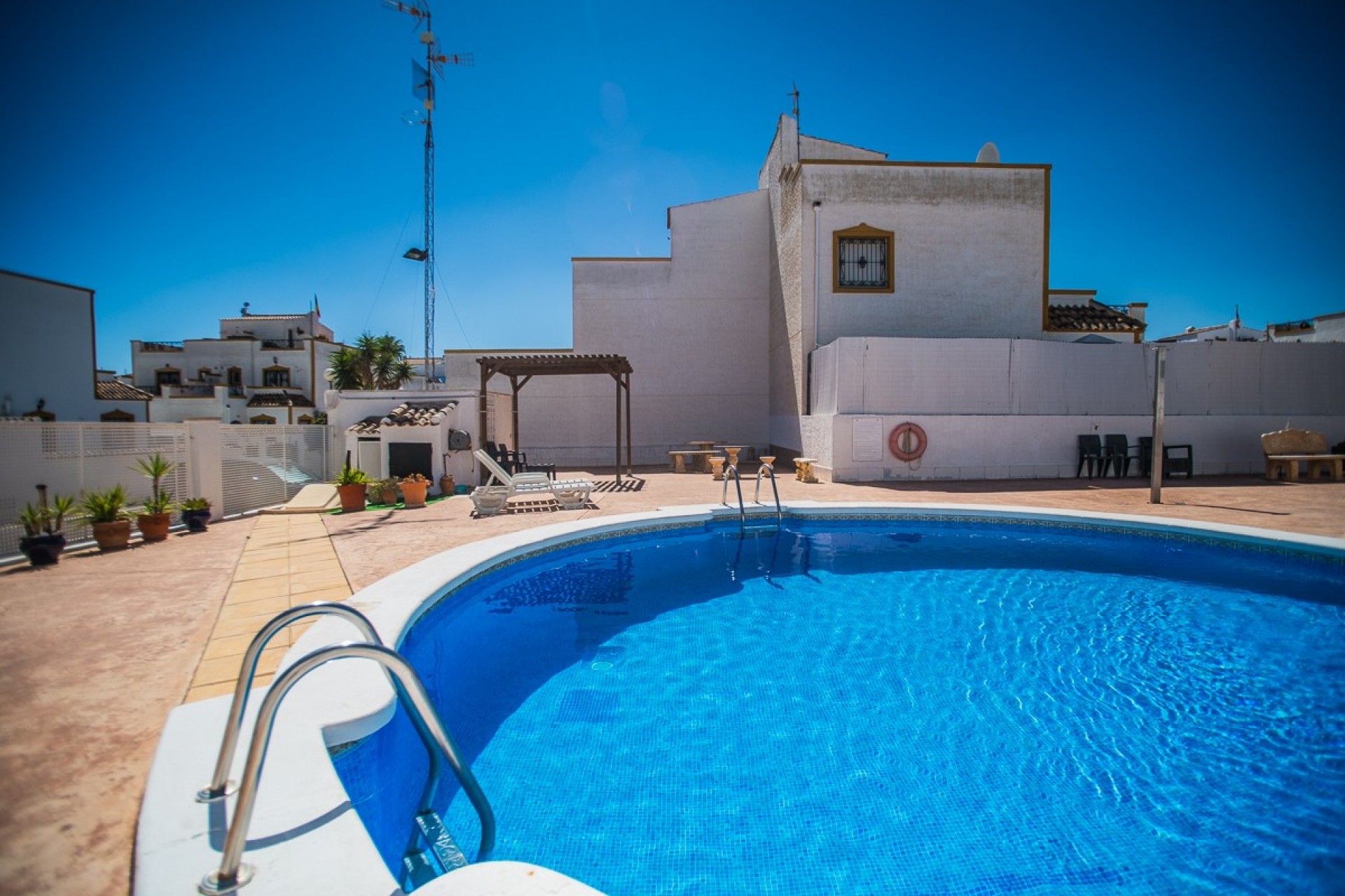 Resale - Villa -
Vistabella Golf Entre Naranjos - Inland