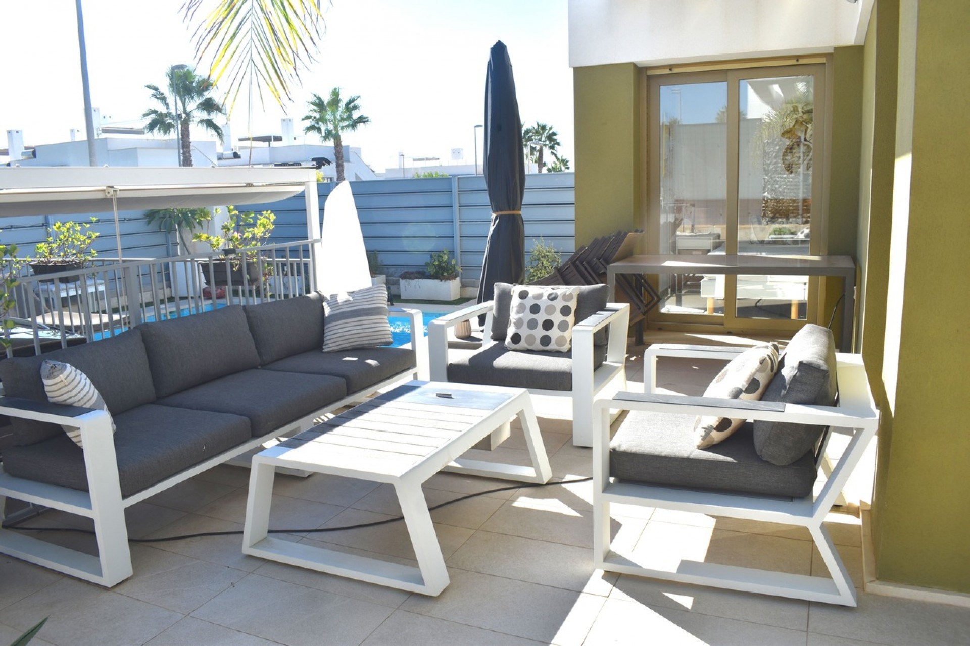 Resale - Villa -
Vistabella Golf Entre Naranjos - Inland