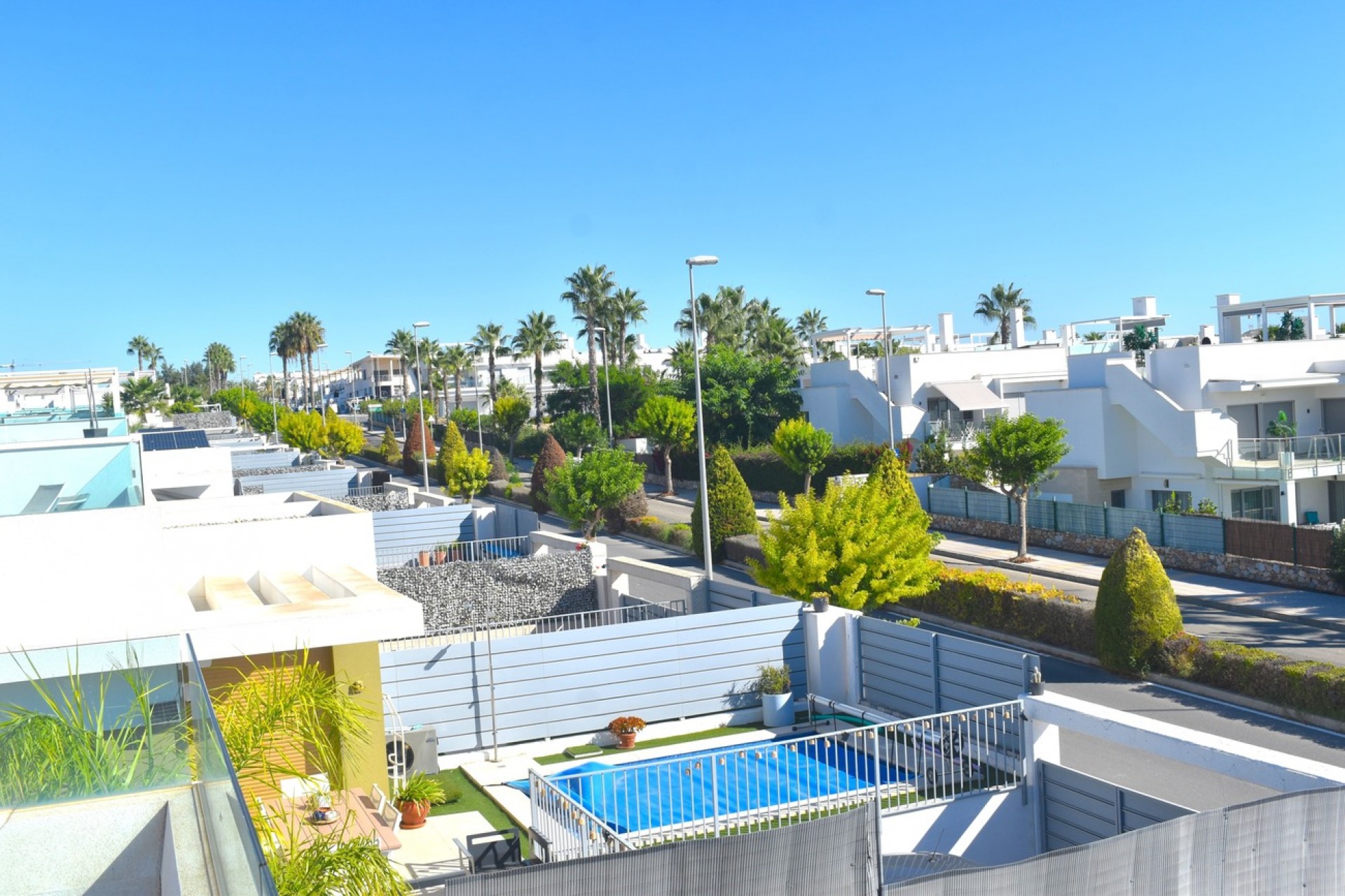 Resale - Villa -
Vistabella Golf Entre Naranjos - Inland
