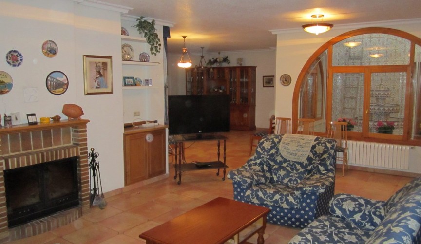 Resale - Villa -
Yecla - Inland