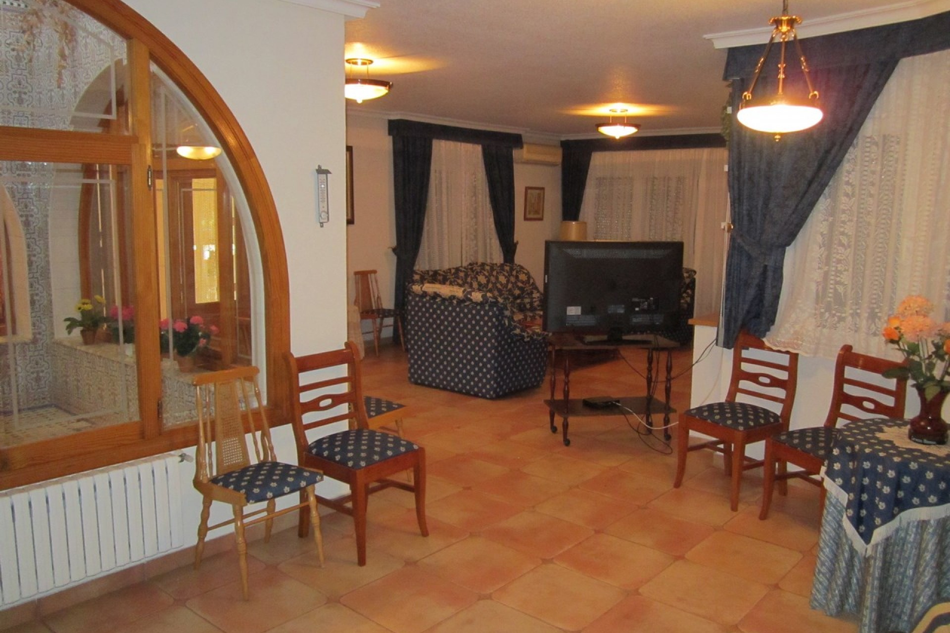 Resale - Villa -
Yecla - Inland