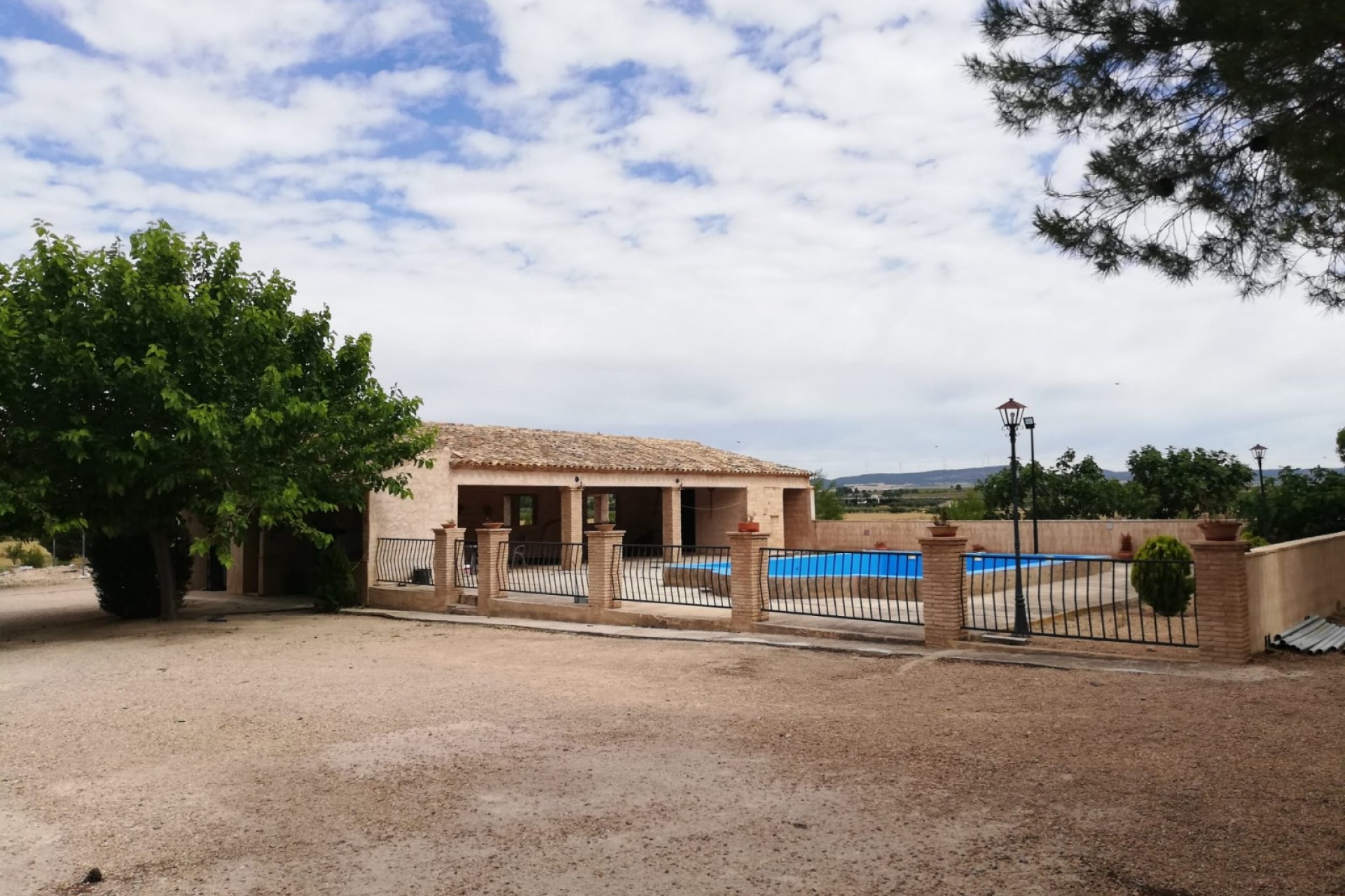 Resale - Villa -
Yecla - Inland