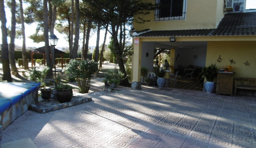 Resale - Villa -
Yecla - Inland