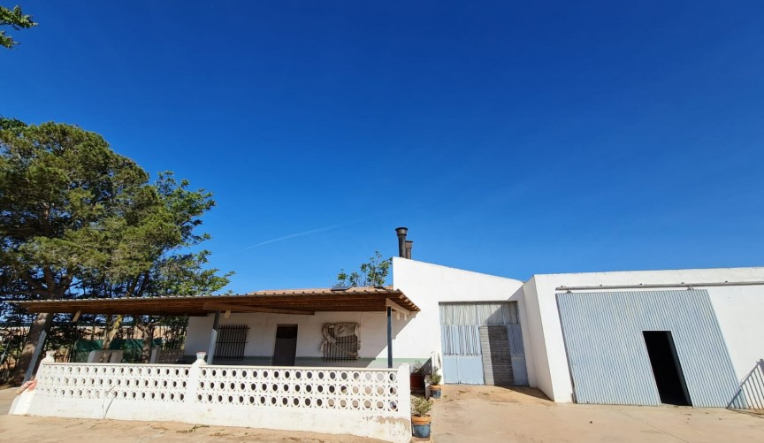 Resale - Villa -
Yecla - Inland