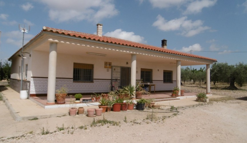 Resale - Villa -
Yecla - Inland