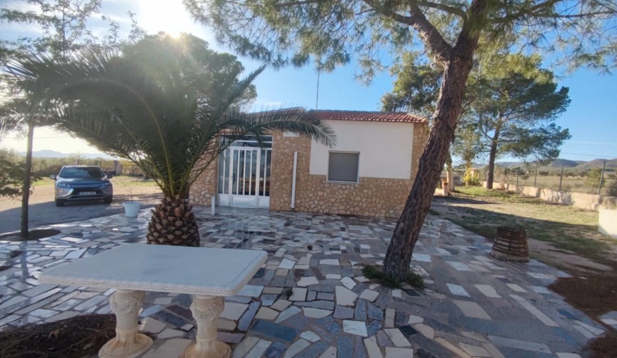 Resale - Villa -
Yecla - Inland