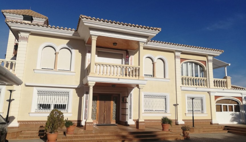 Resale - Villa -
Yecla - Inland