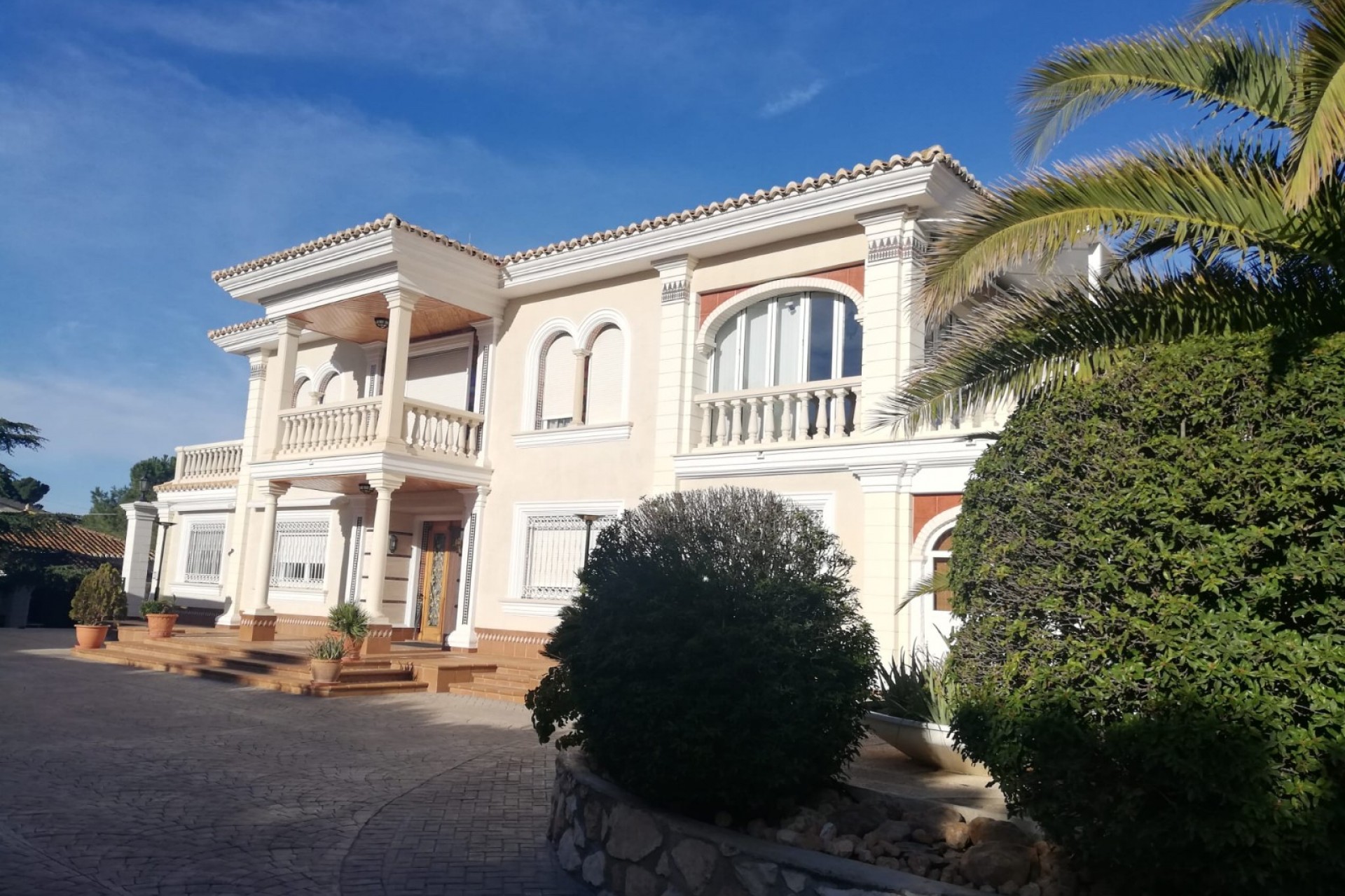 Resale - Villa -
Yecla - Inland