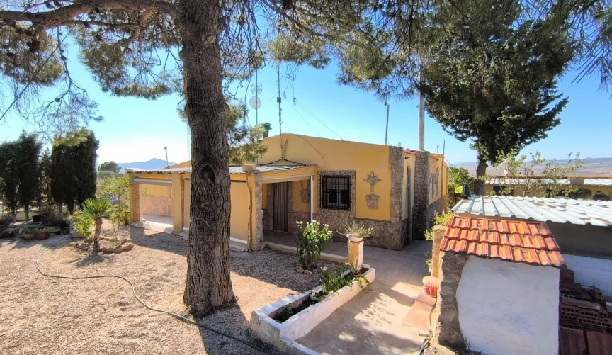 Resale - Villa -
Yecla - Inland