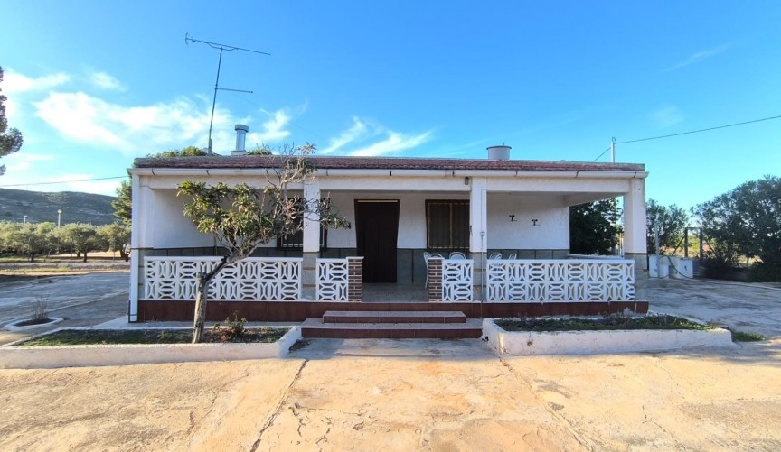 Resale - Villa -
Yecla - Inland