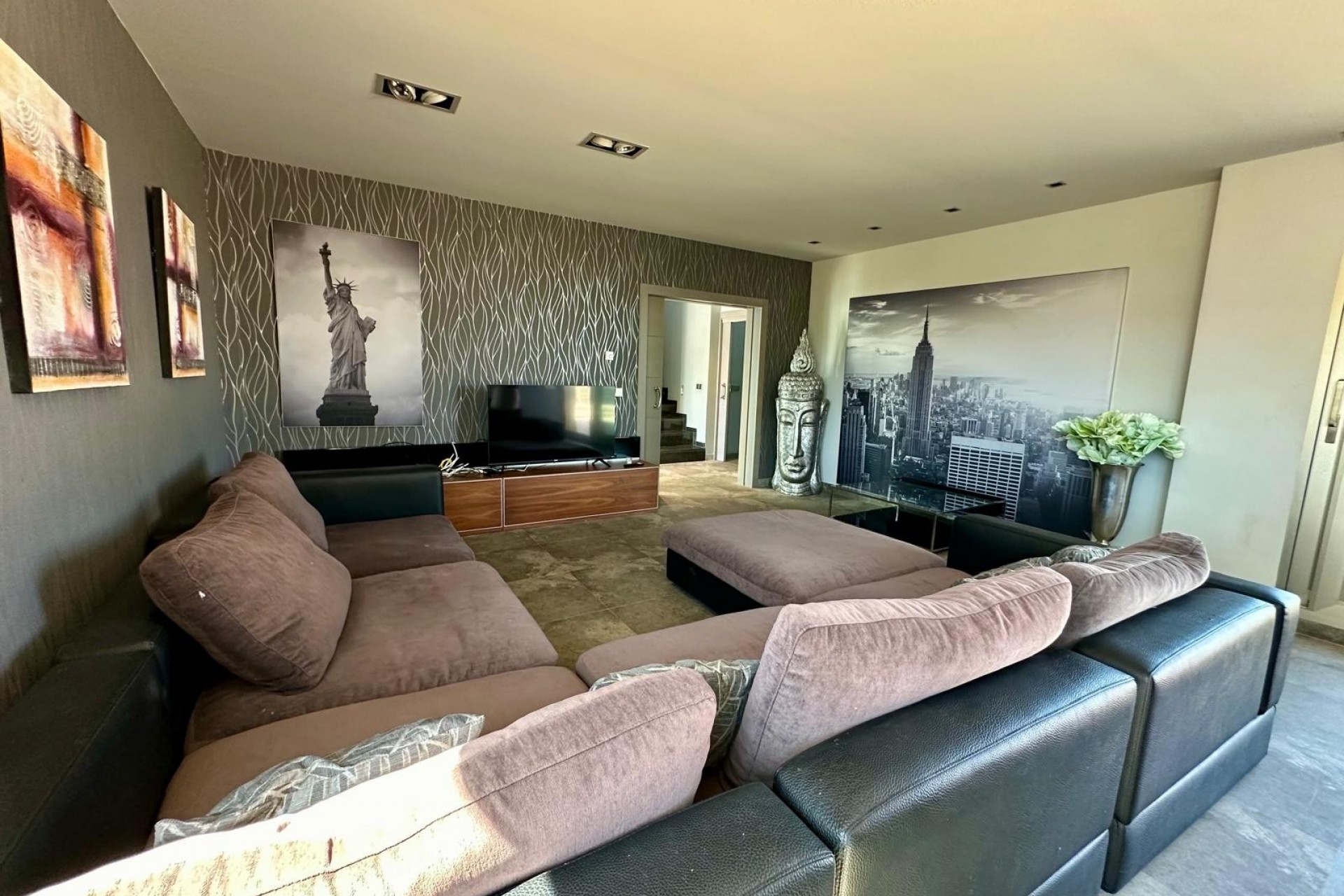 Resale - Villa -
Yecla - Inland