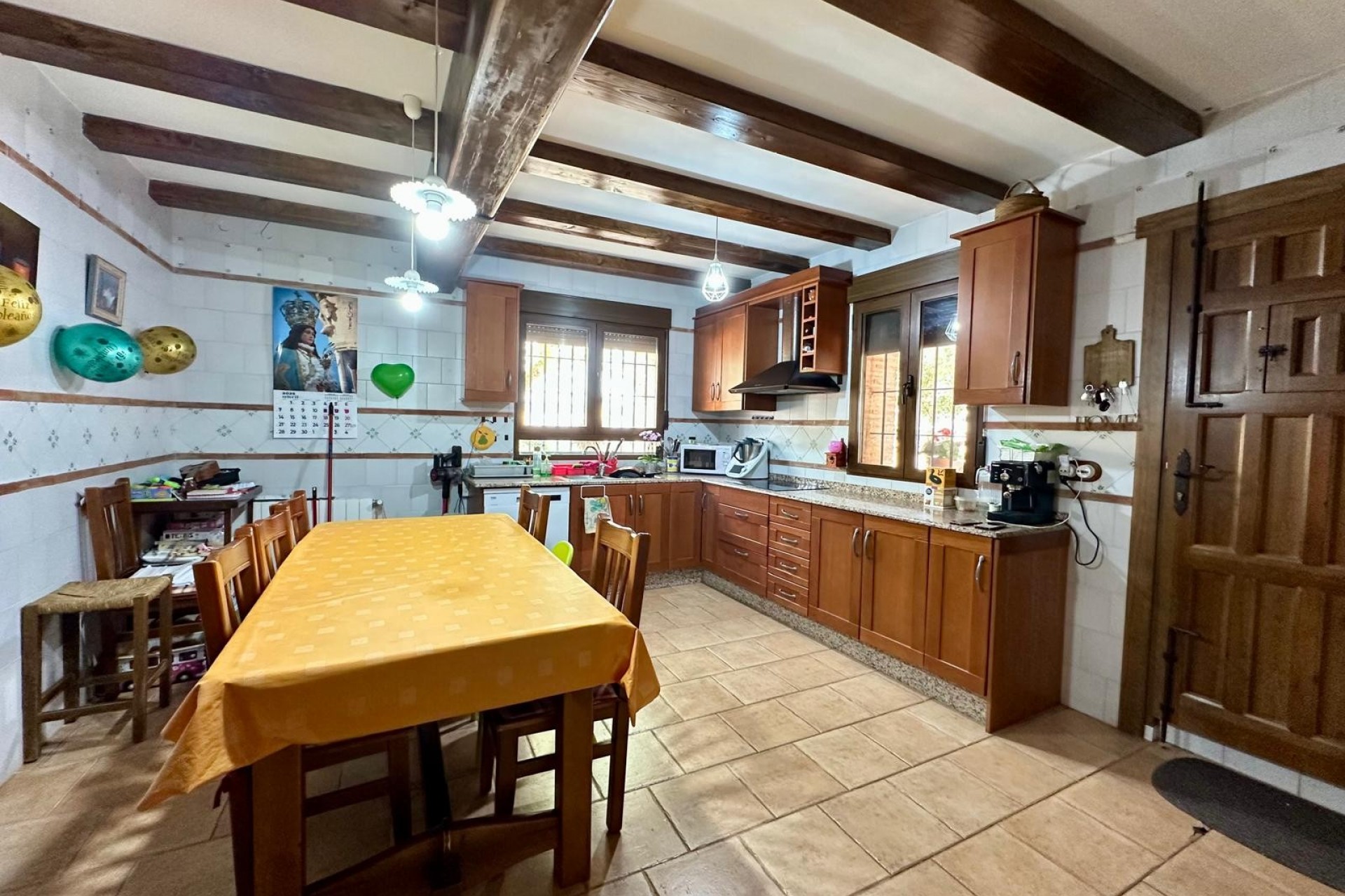 Resale - Villa -
Yecla - Inland