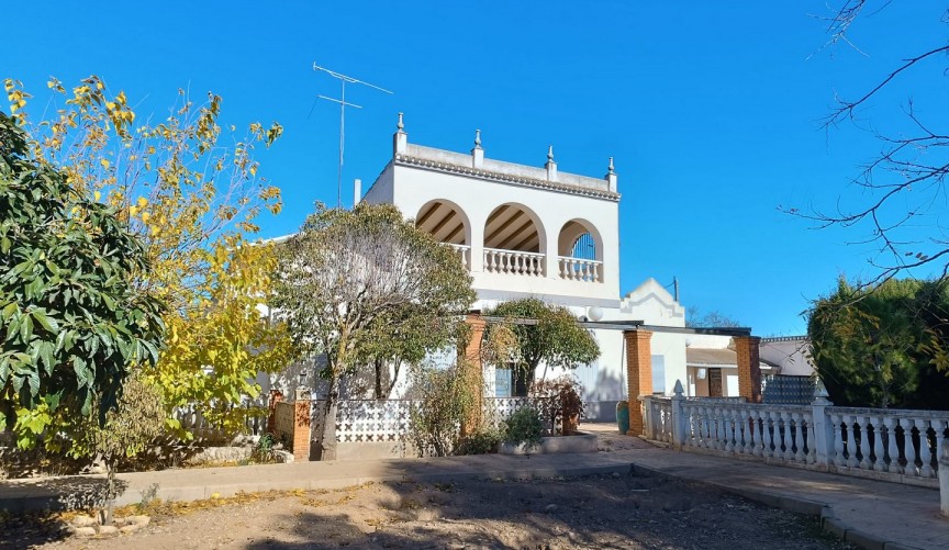 Resale - Villa -
Yecla - Inland