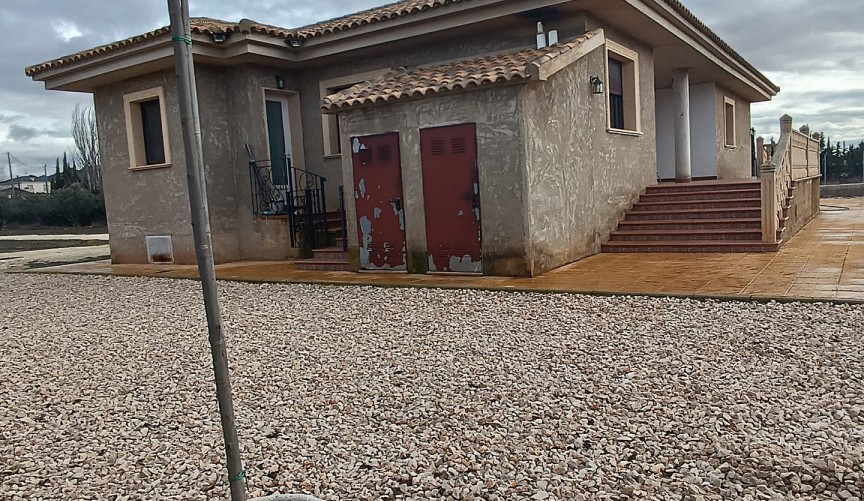 Resale - Villa -
Yecla - Inland