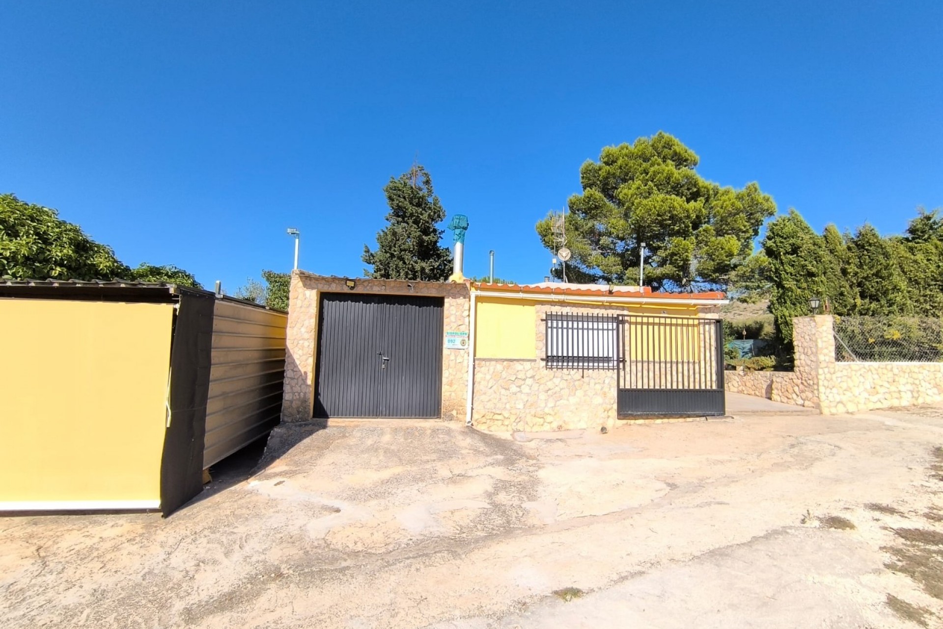 Resale - Villa -
Yecla - Inland