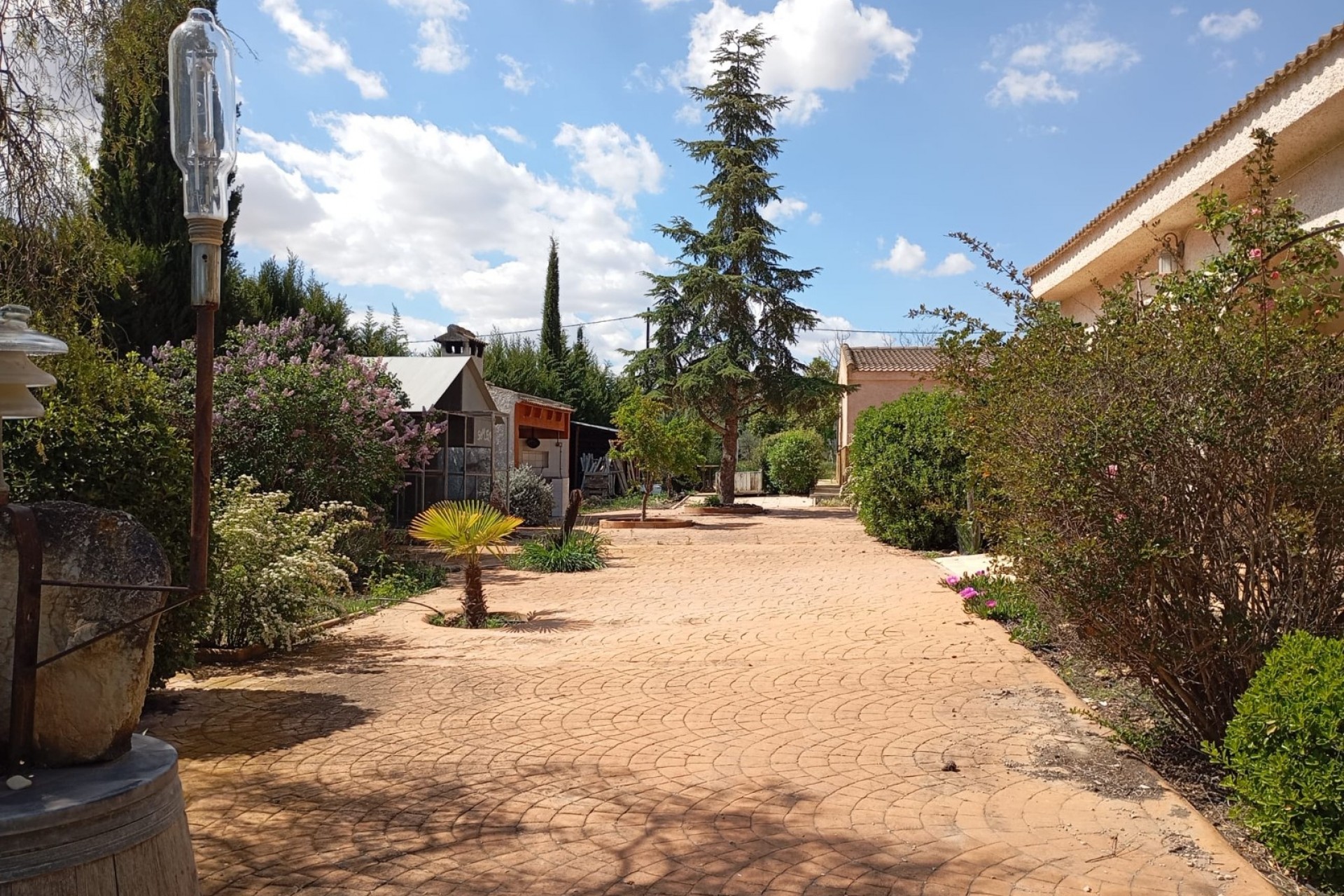 Resale - Villa -
Yecla - Inland