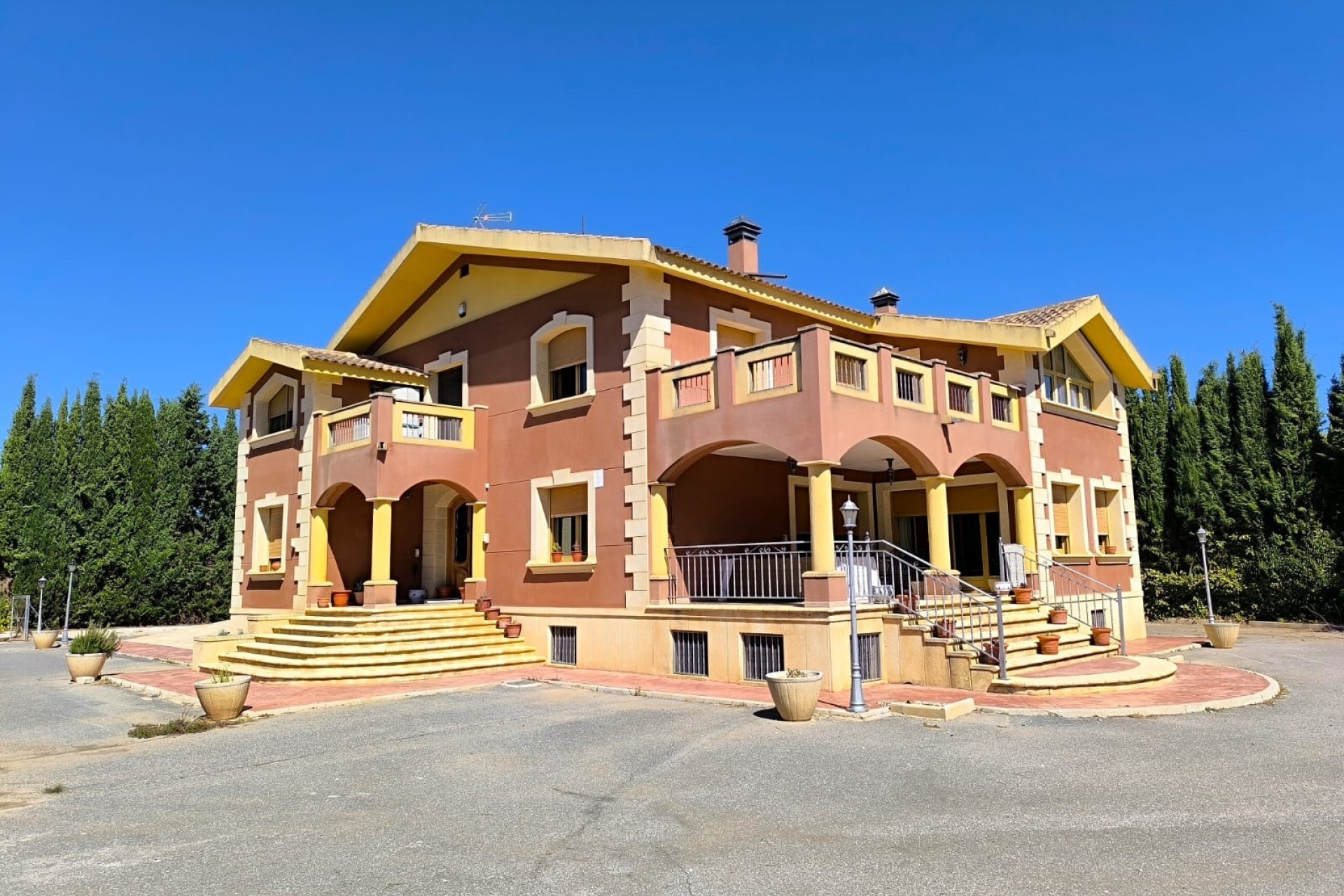 Resale - Villa -
Yecla - Inland