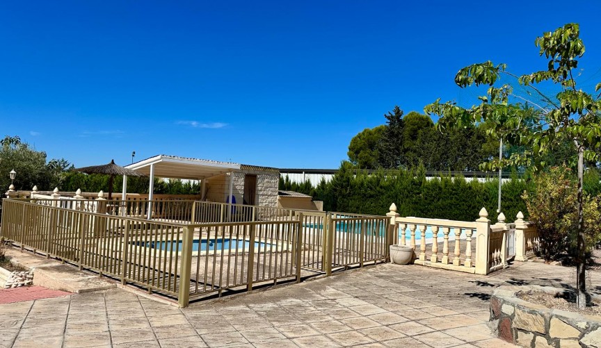 Resale - Villa -
Yecla - Inland