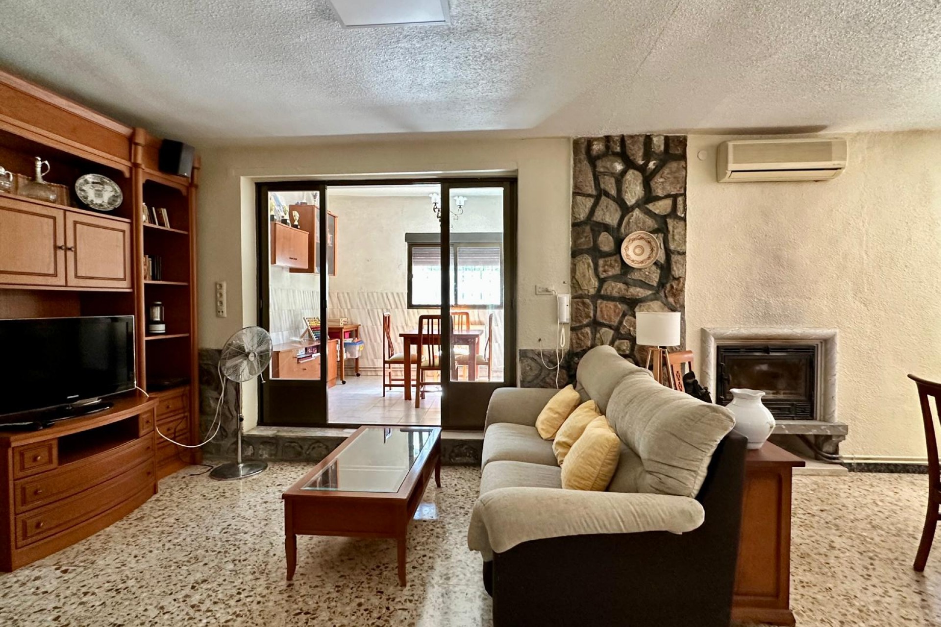 Resale - Villa -
Yecla - Inland