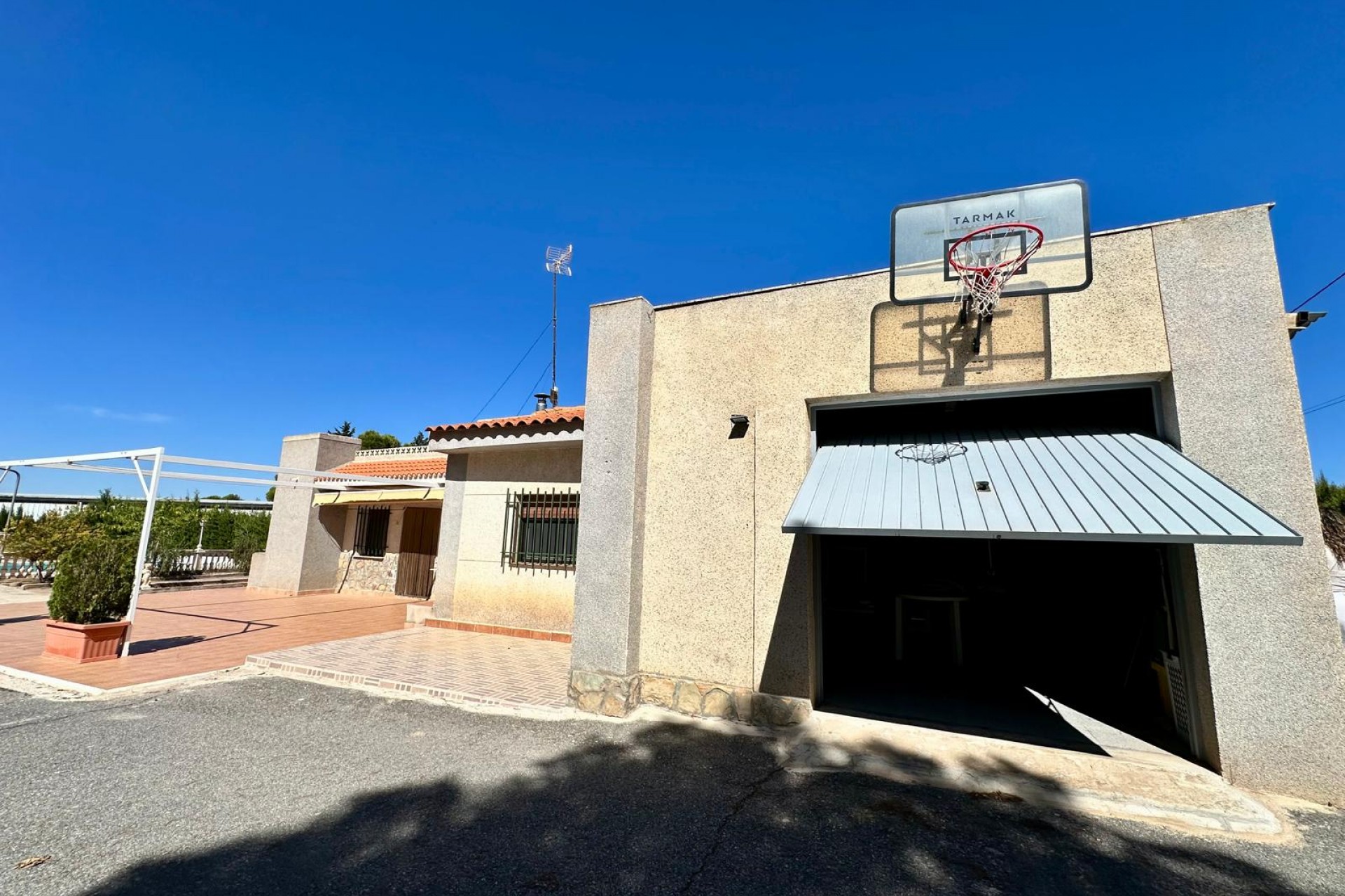 Resale - Villa -
Yecla - Inland