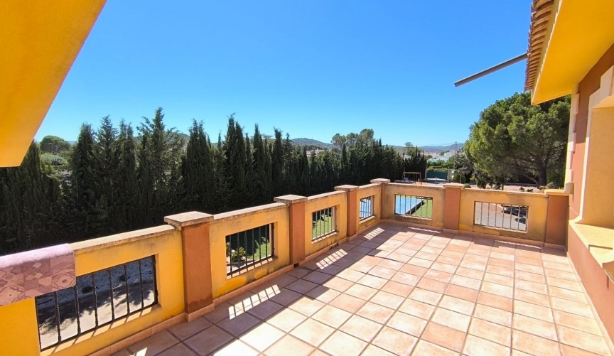 Resale - Villa -
Yecla - Inland