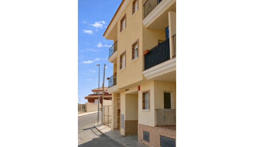 Reventa - Apartment -
2778 - Inland