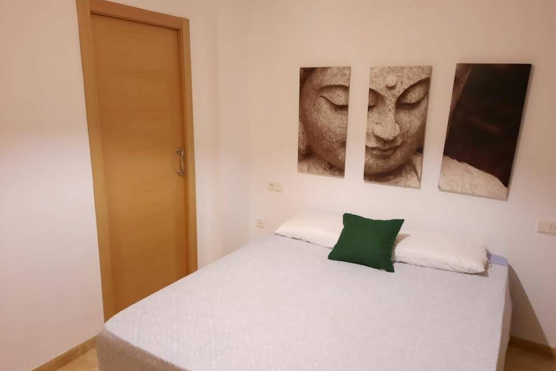 Reventa - Apartment -
Almoradí - Colegio Canales Y Martinez