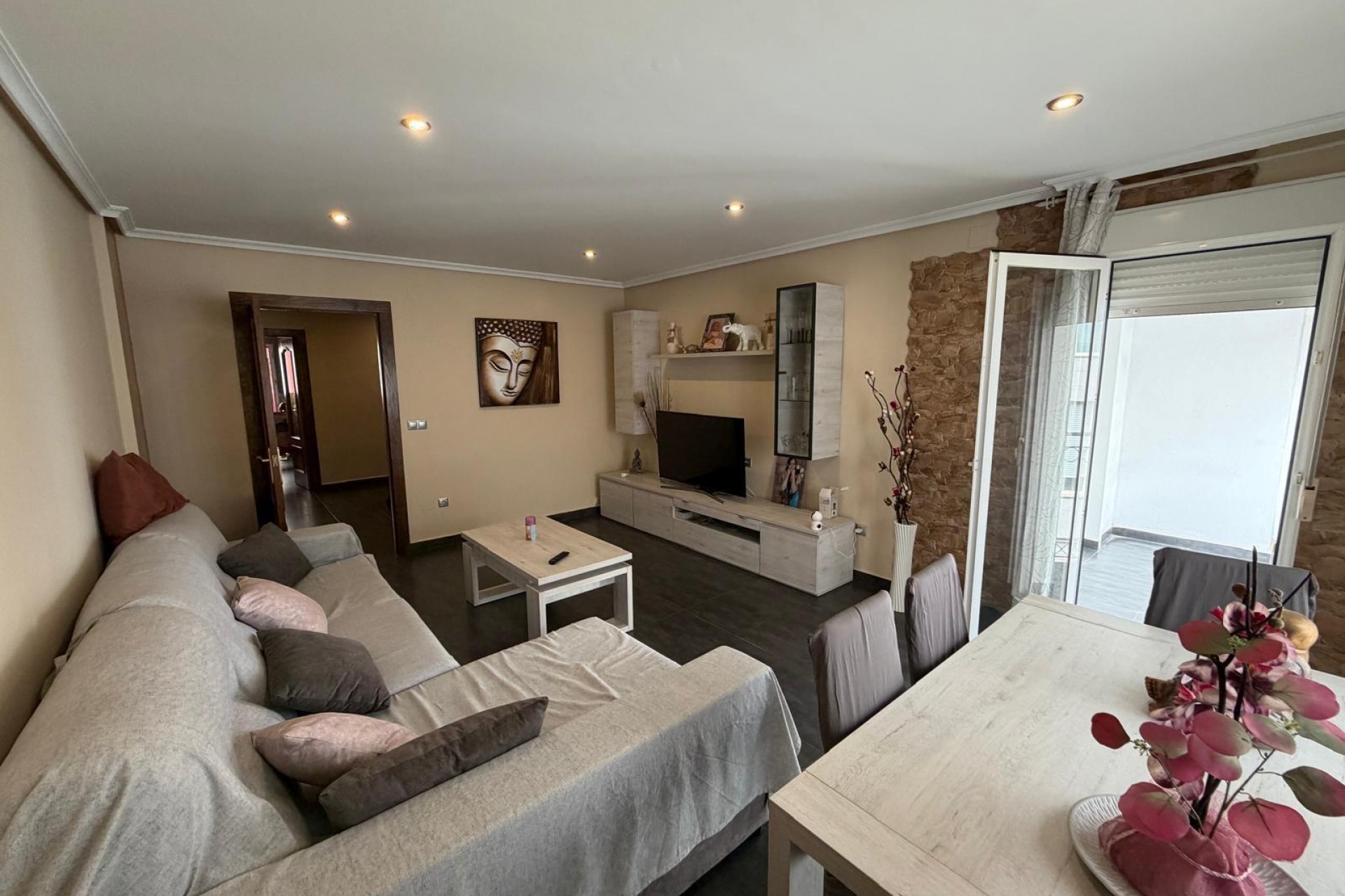 Reventa - Apartment -
Beniel - Centro