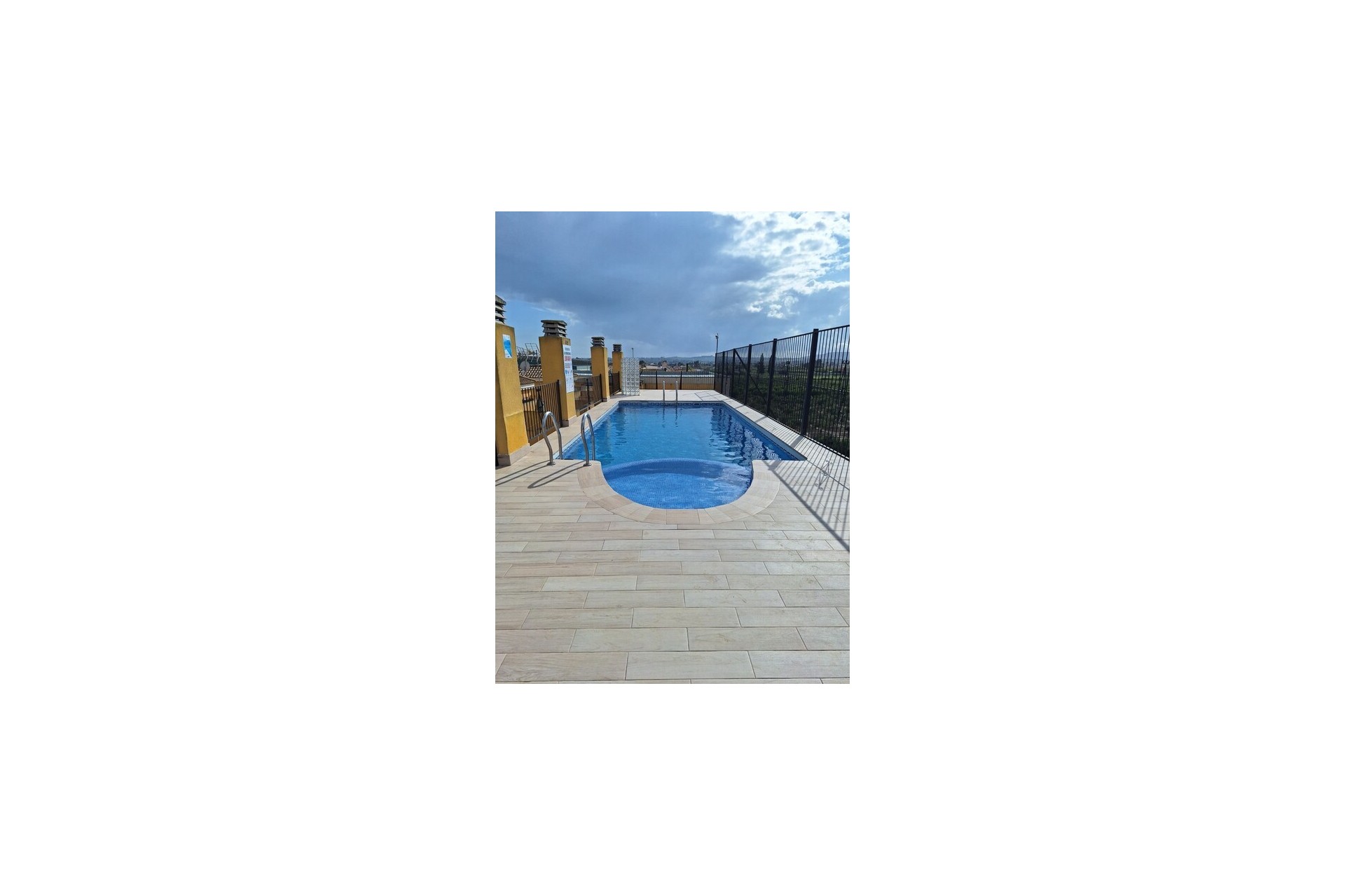 Reventa - Apartment -
Daya Nueva - Costa Blanca