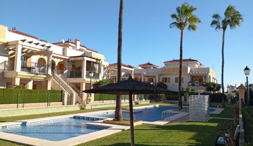 Reventa - Apartment -
Daya Vieja - Costa Blanca