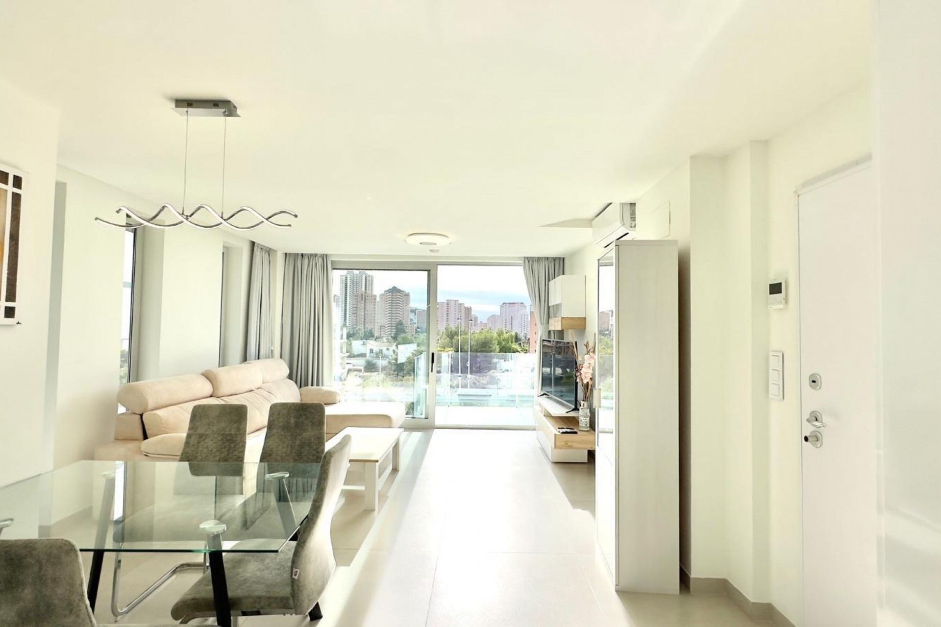 Reventa - Apartment -
Finestrat